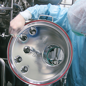 Validation du nettoyage des installations de traitement - B Braun Validation du nettoyage d'une usine pharmaceutique.