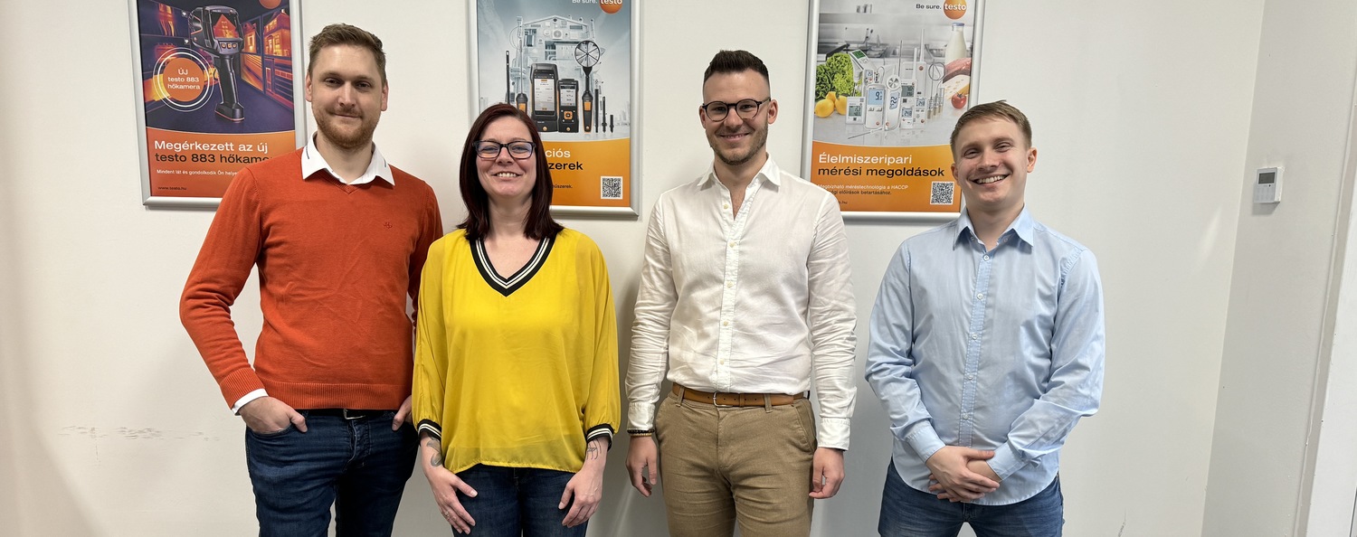 Team Testo Industrial Servcies Hongrie Gruppenfoto des Teams der Testo Industrial Services Ungarn
